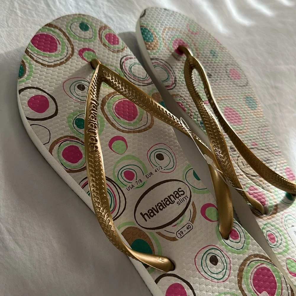 NWT Havaianas Slim Flip Flops with Colorful Circles Size 39-40 - Picture 3 of 4